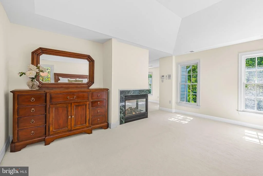 Photo of 6807 MEADOW LANE