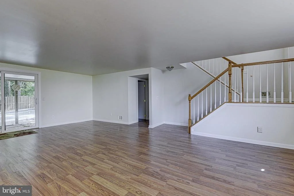 Photo of 9467 MACOMBER LANE