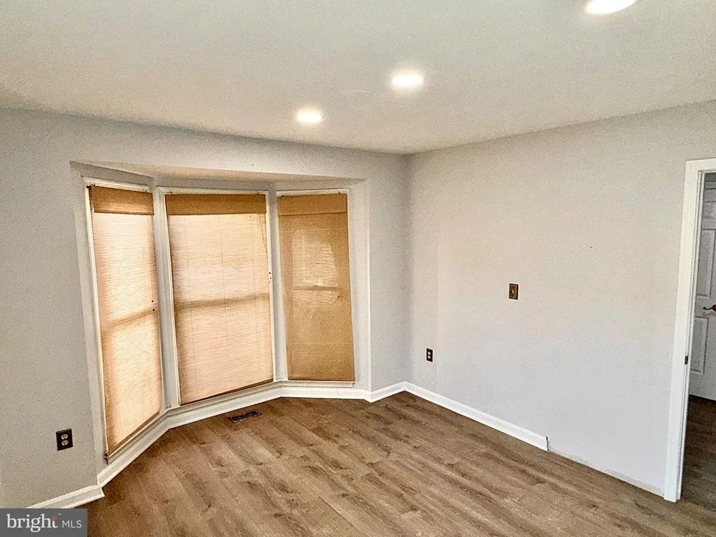 Photo of 9348 CREEKVIEW DRIVE