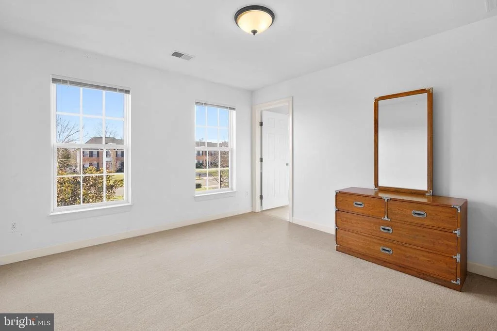 Photo of 42490 LONGACRE