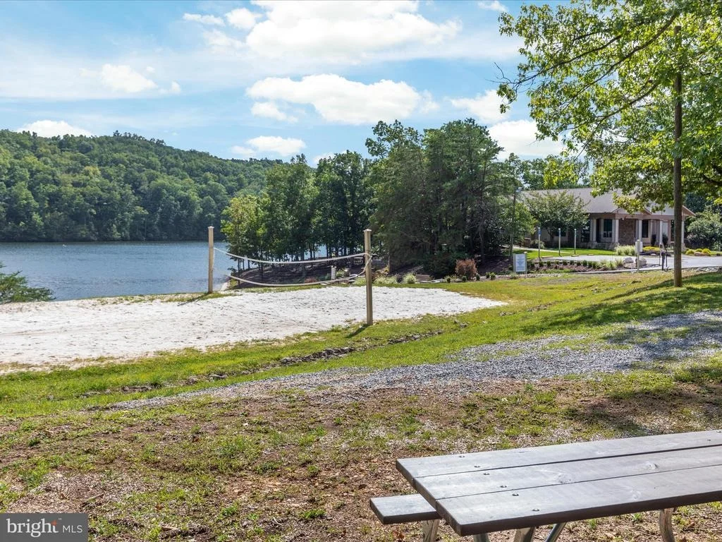 Photo of 228 SUNSET CIRCLE