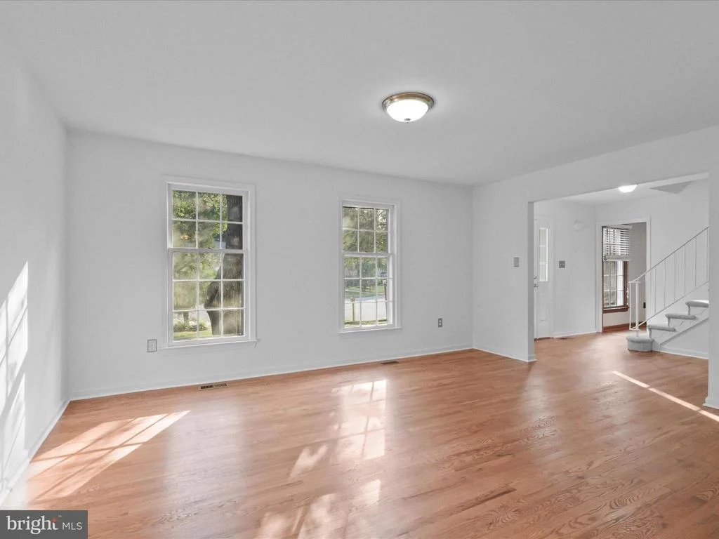 Photo of 8223 TREEBROOKE LANE