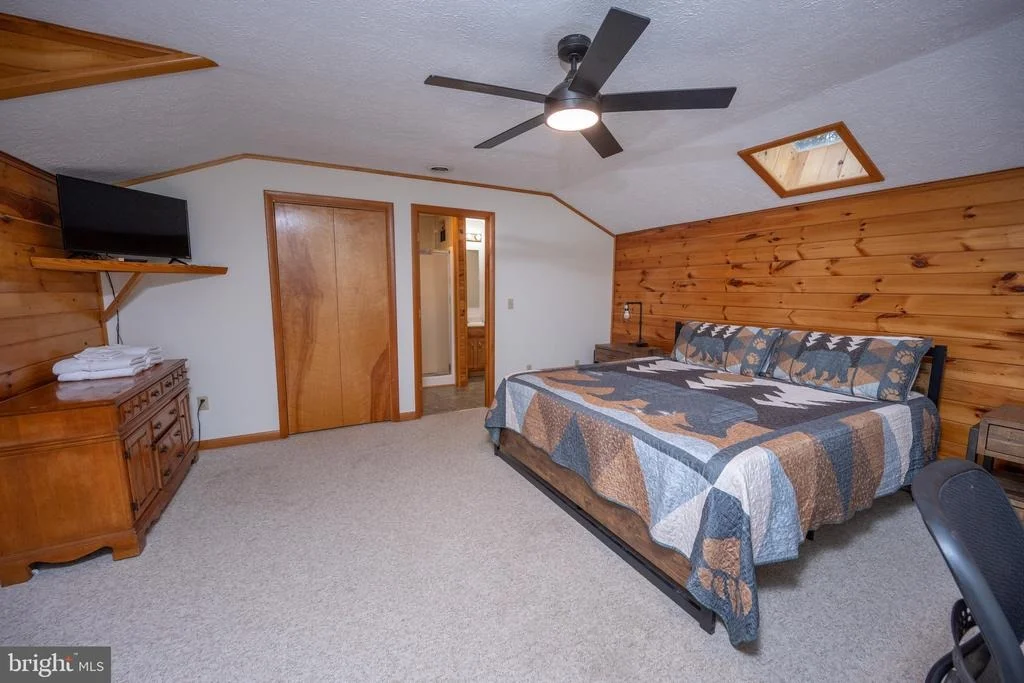 Photo of 526 GLEANINGS DRIVE