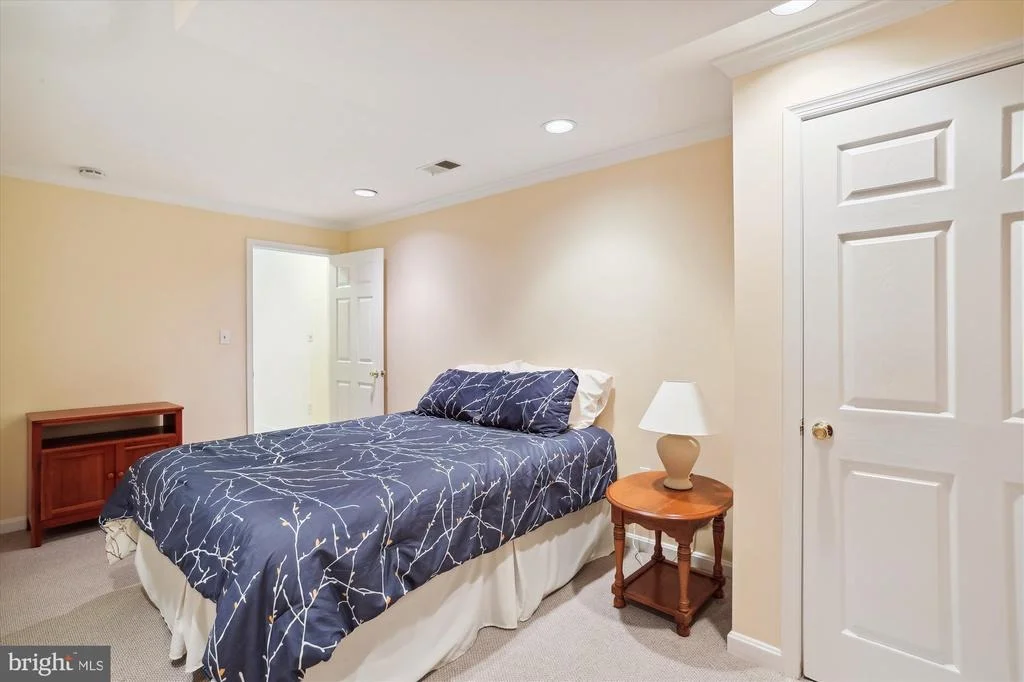 Photo of 18521 AZALEA DRIVE