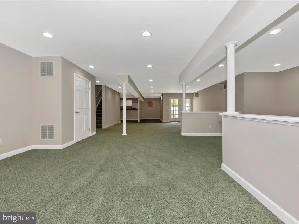 Photo of 6 FARMSTEAD PLACE
