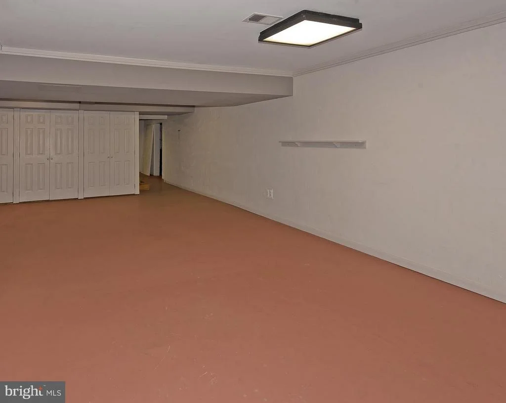 Photo of 7101 WOLF DEN ROAD