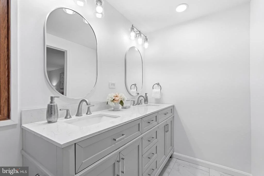Photo of 4001 FEATHERSTONE PLACE
