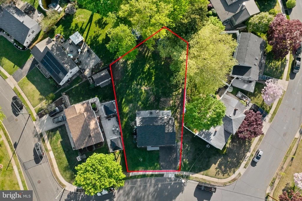 Photo of 4 LAKEVIEW DRIVE