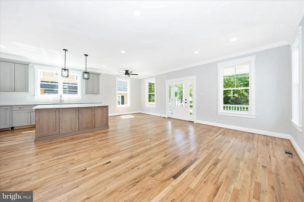 Photo of 109 W 13TH STREET
