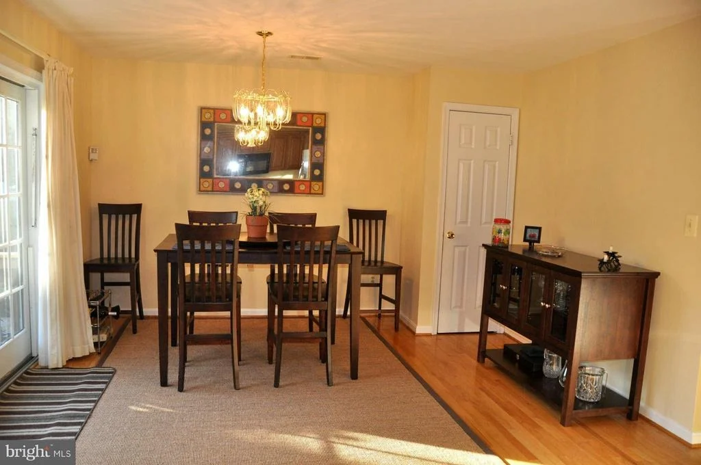Photo of 4732 OAK ROAD