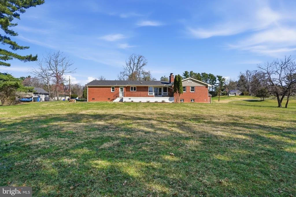 Photo of 1800 GAYFIELDS DRIVE