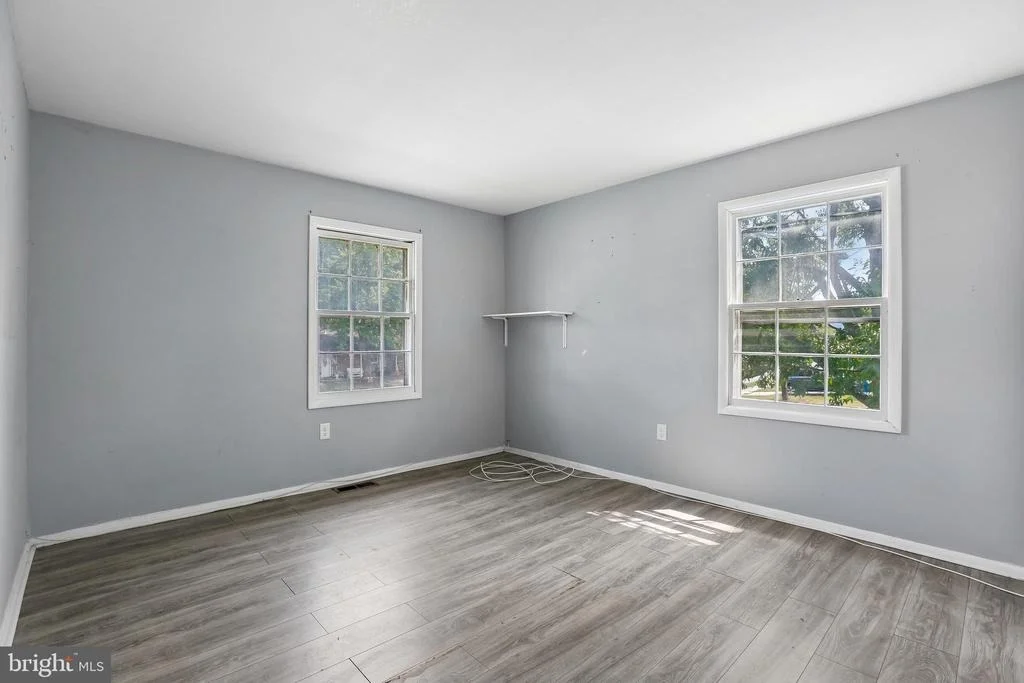 Photo of 720 CHAPELGATE DRIVE