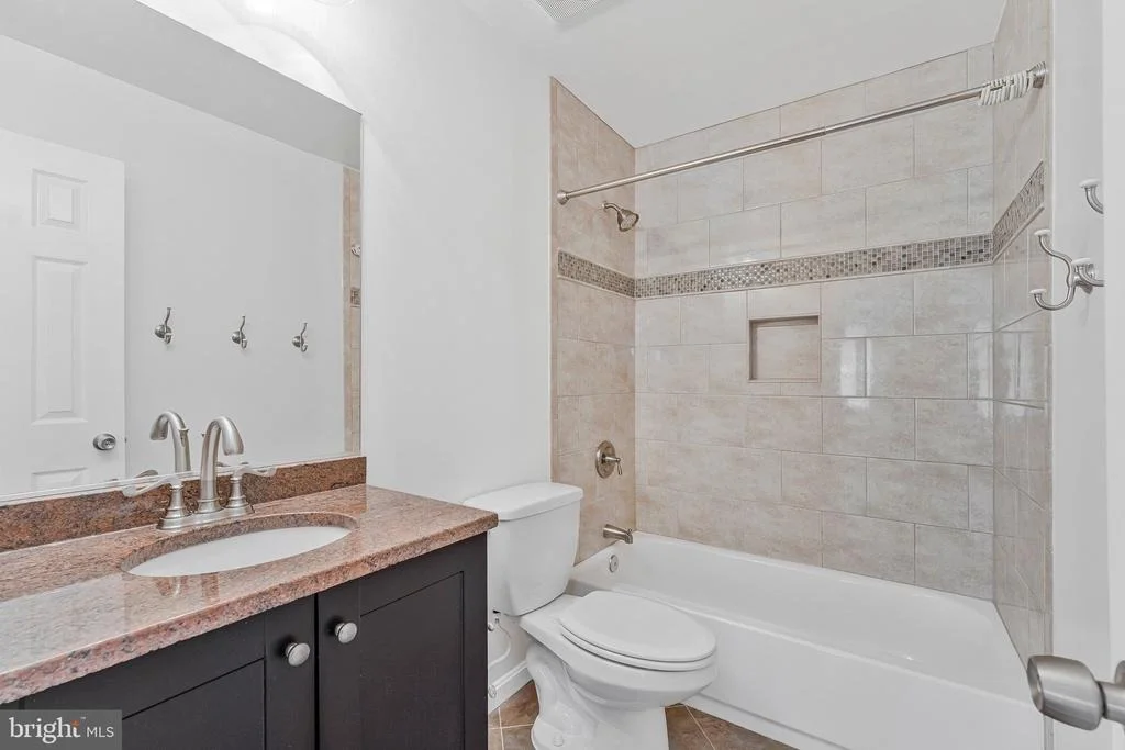 Photo of 3683 BLENHEIM BOULEVARD