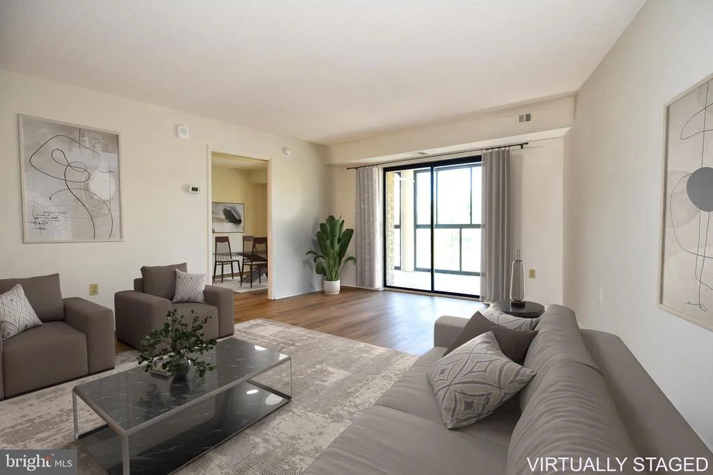 Photo of Unit 1526 at 15101 INTERLACHEN DRIVE
