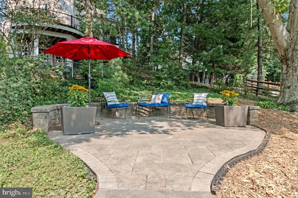 Photo of 4701 RIVER ROAD