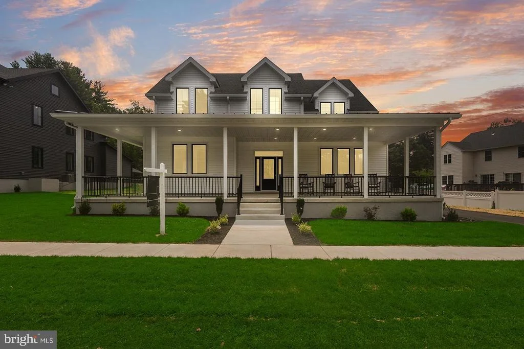 Photo of 6 CHAPEL AVENUE