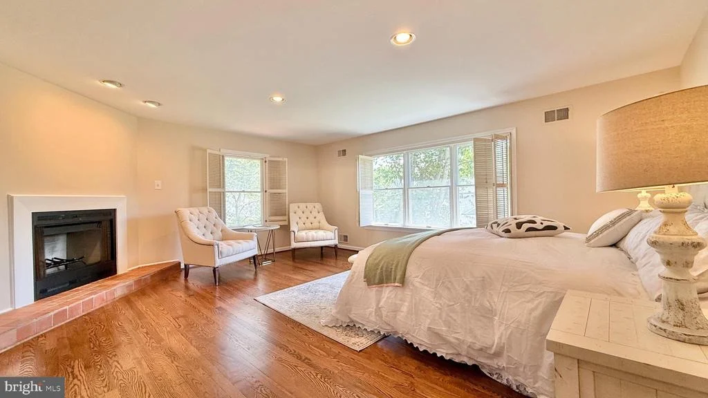 Photo of 1429 LONGHILL DRIVE