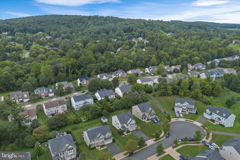 Photo of 9049 STONE CREST DRIVE