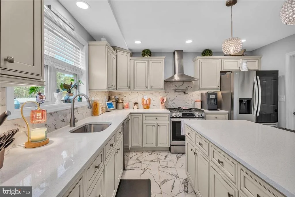 Photo of 546 JACKSON ROAD