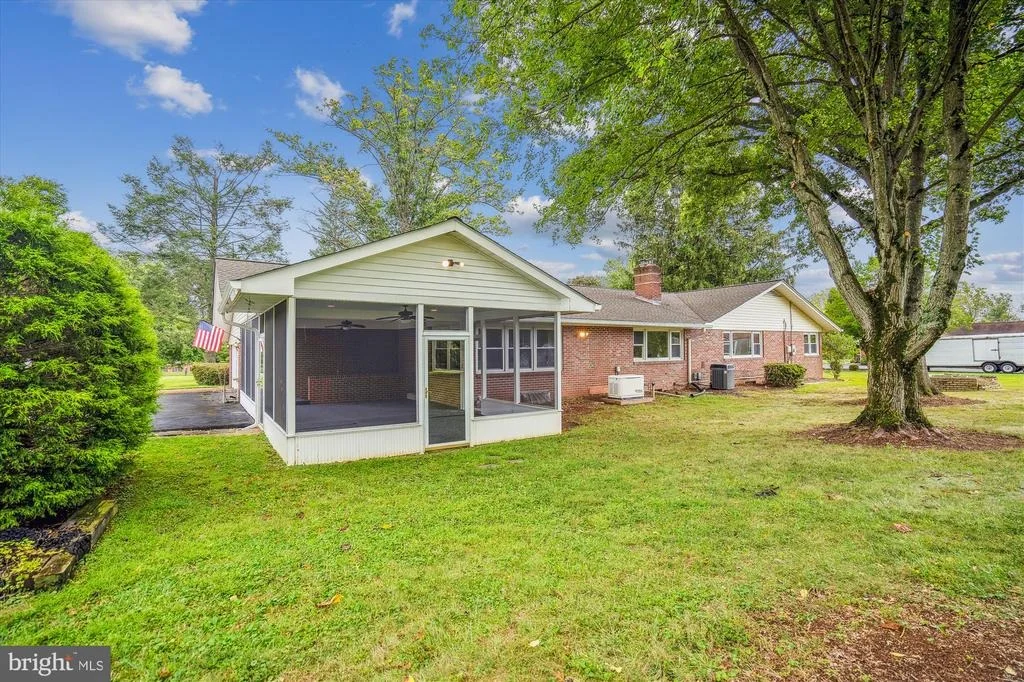 Photo of 16808 NORBROOK DRIVE