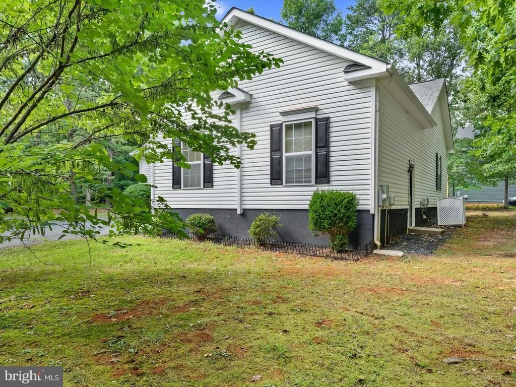 Photo of 178 PINEHURST DRIVE