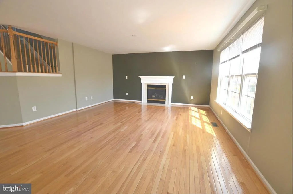 Photo of 11918 MOLLY PITCHER CIRCLE