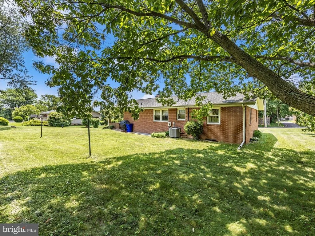 Photo of 5634 SHOOKSTOWN ROAD