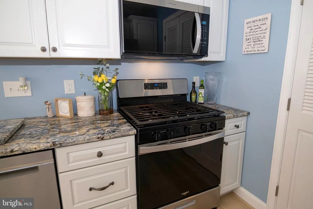 Photo of 611 JACKSON AVENUE