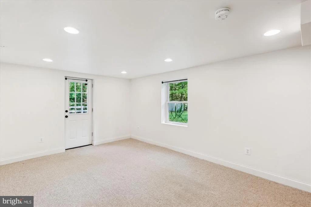 Photo of 813 MIDLAND ROAD