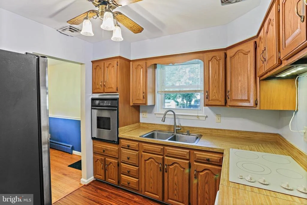 Photo of 7214 EARL DRIVE