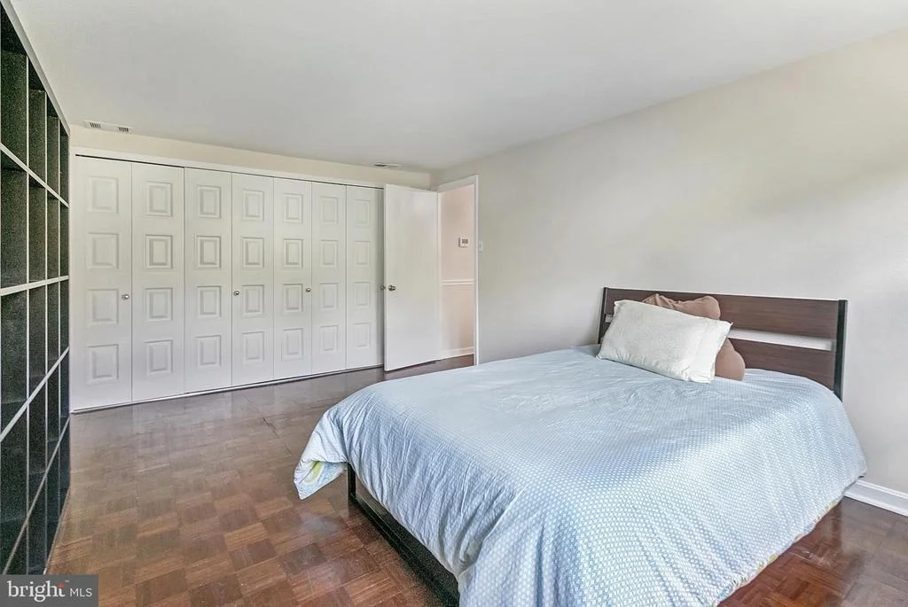 Photo of 2808 VILLAGE LANE