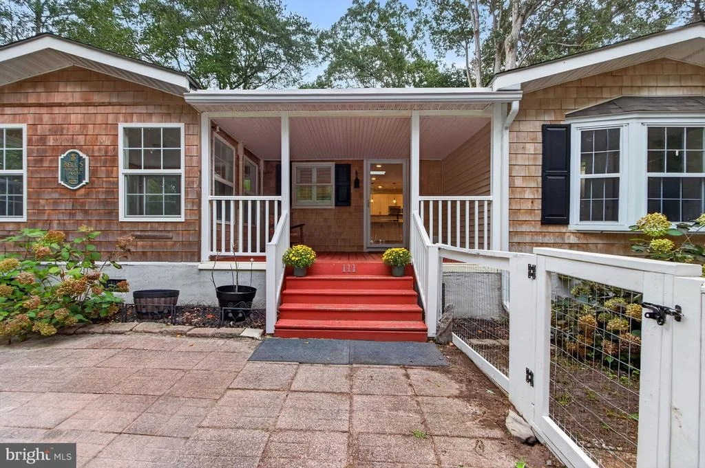 Photo of 111 GEORGES LANE
