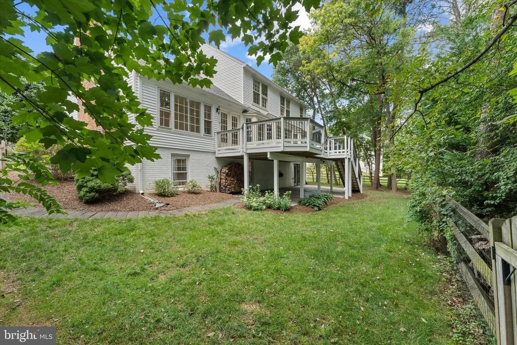 Photo of 15251 EAGLE TAVERN WAY