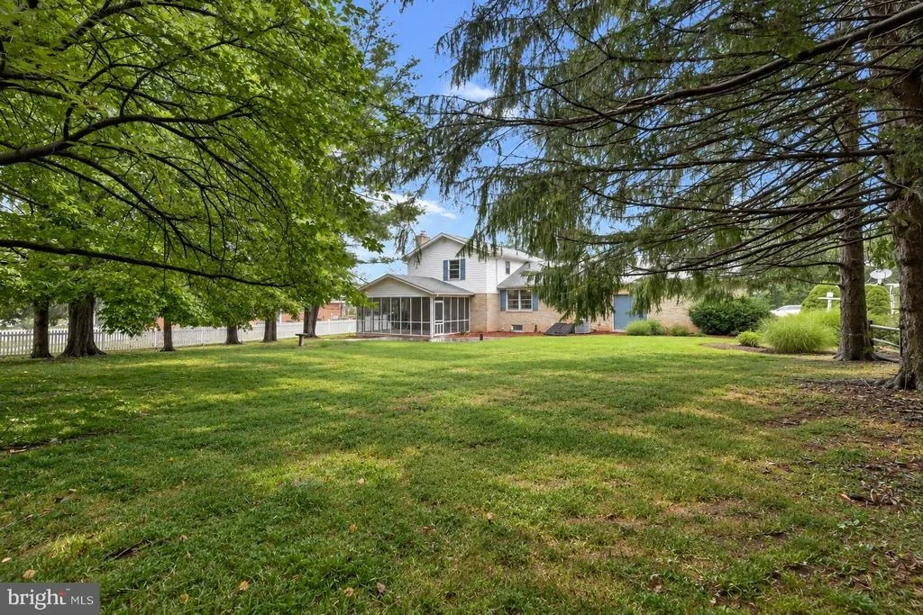 Photo of 6903 GREENVALE COURT