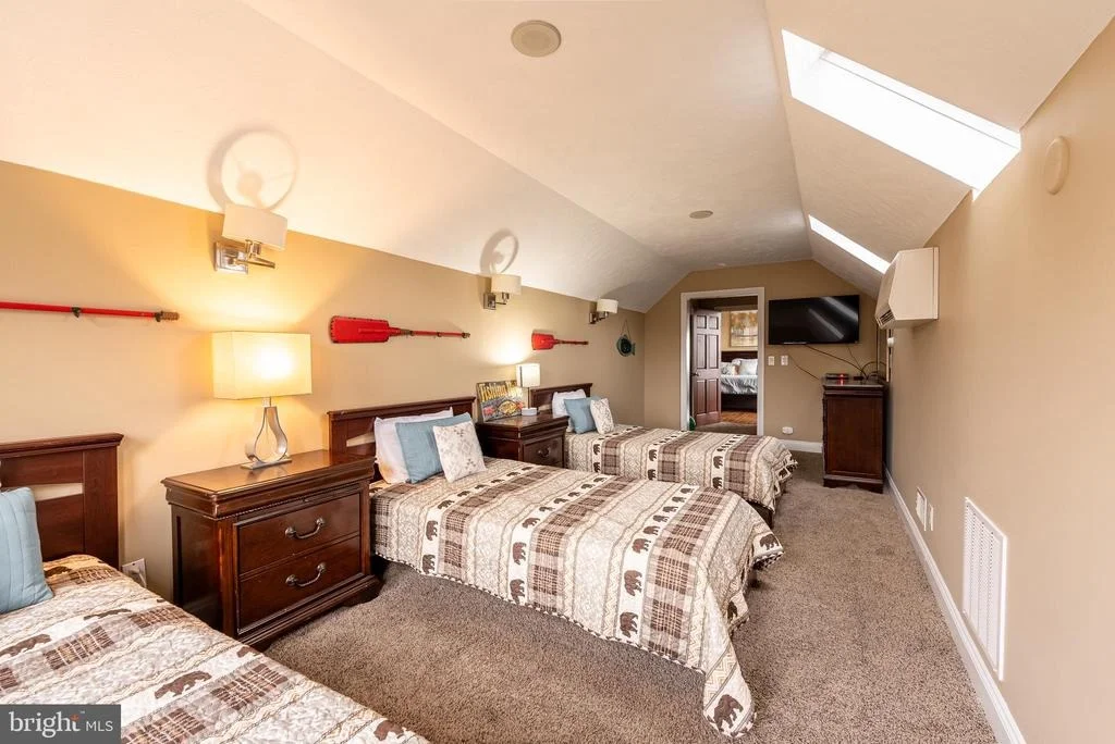Photo of 1200 MOUNTAINVIEW DRIVE