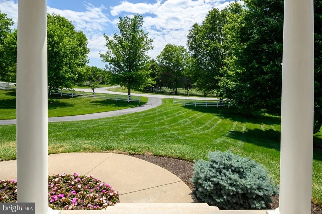 Photo of 6106 CHALLEDON CIRCLE