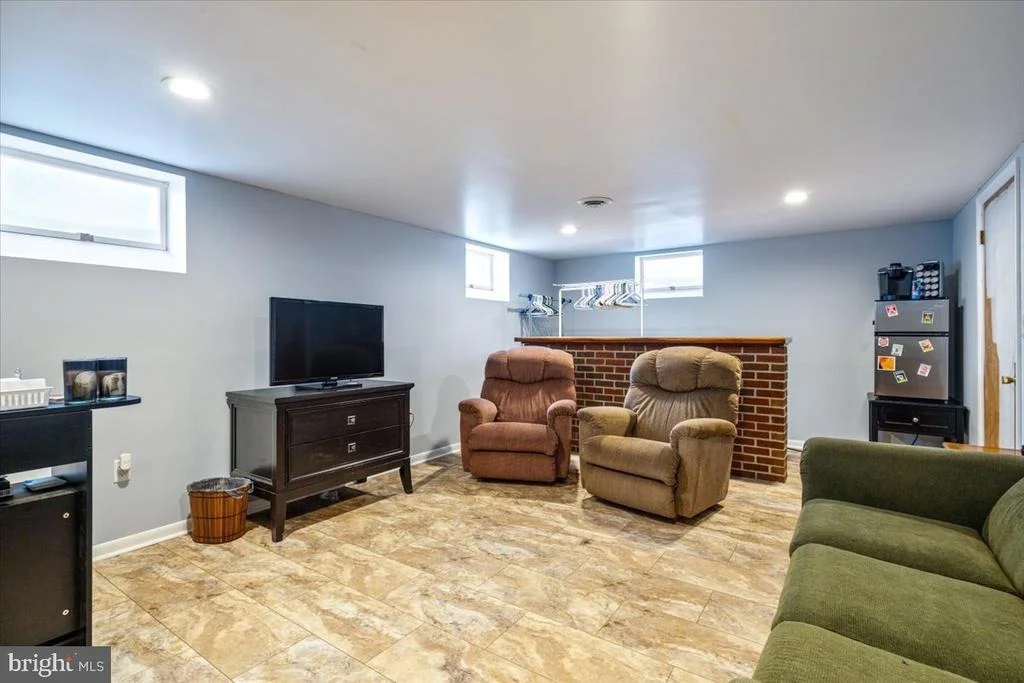 Photo of 8002 SUNNYBROOK COURT