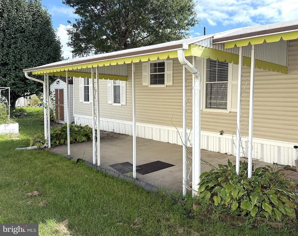 Photo of 101 ROUNDUP ROAD