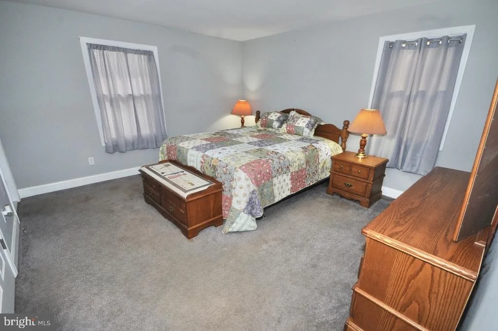 Photo of 298 N HOOK ROAD