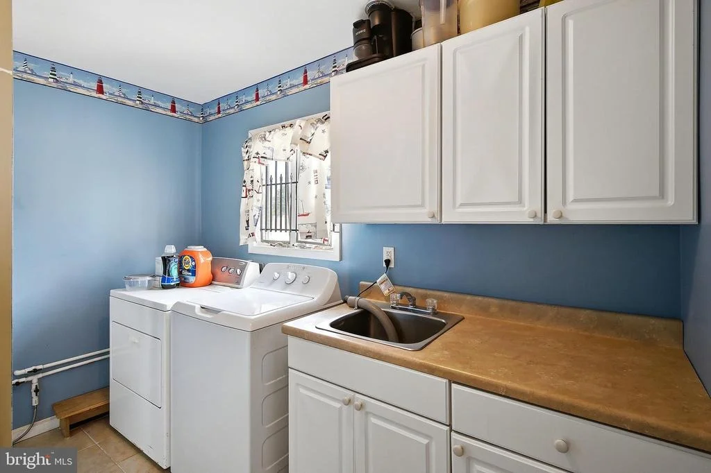 Photo of 72 ROSALYN DRIVE