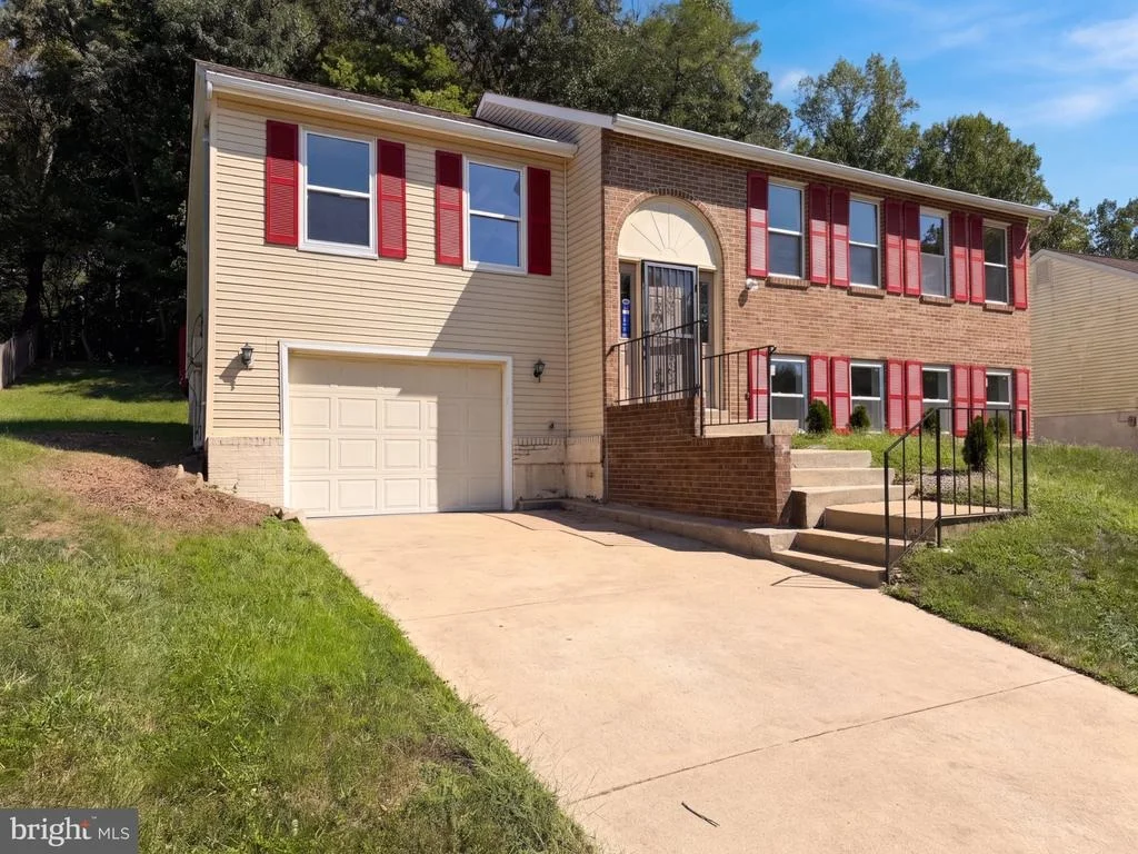 Photo of 12708 LAMPTON LANE