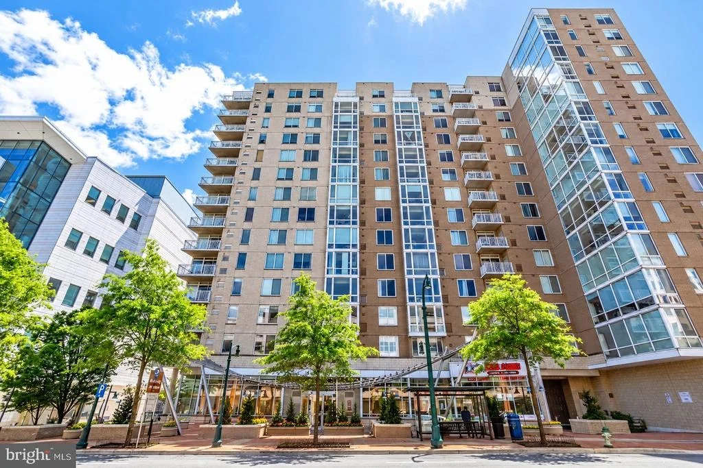 Photo of Unit 1002 at 930 WAYNE AVENUE