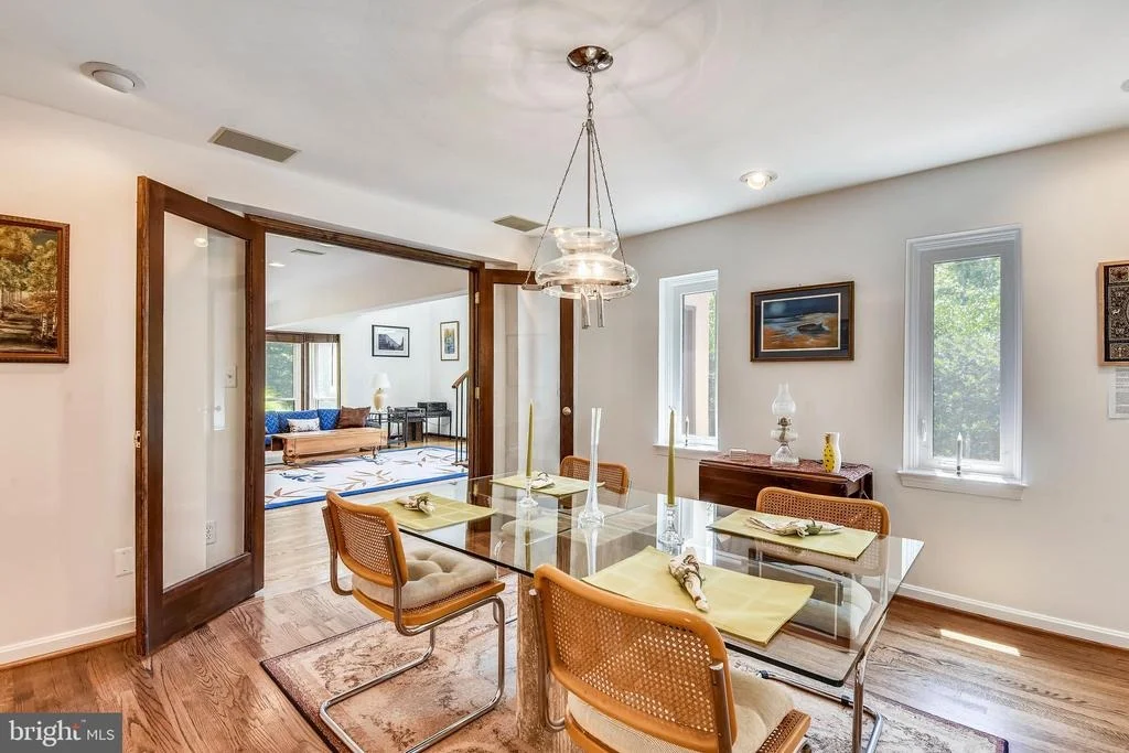 Photo of 9919 MACARTHUR BOULEVARD