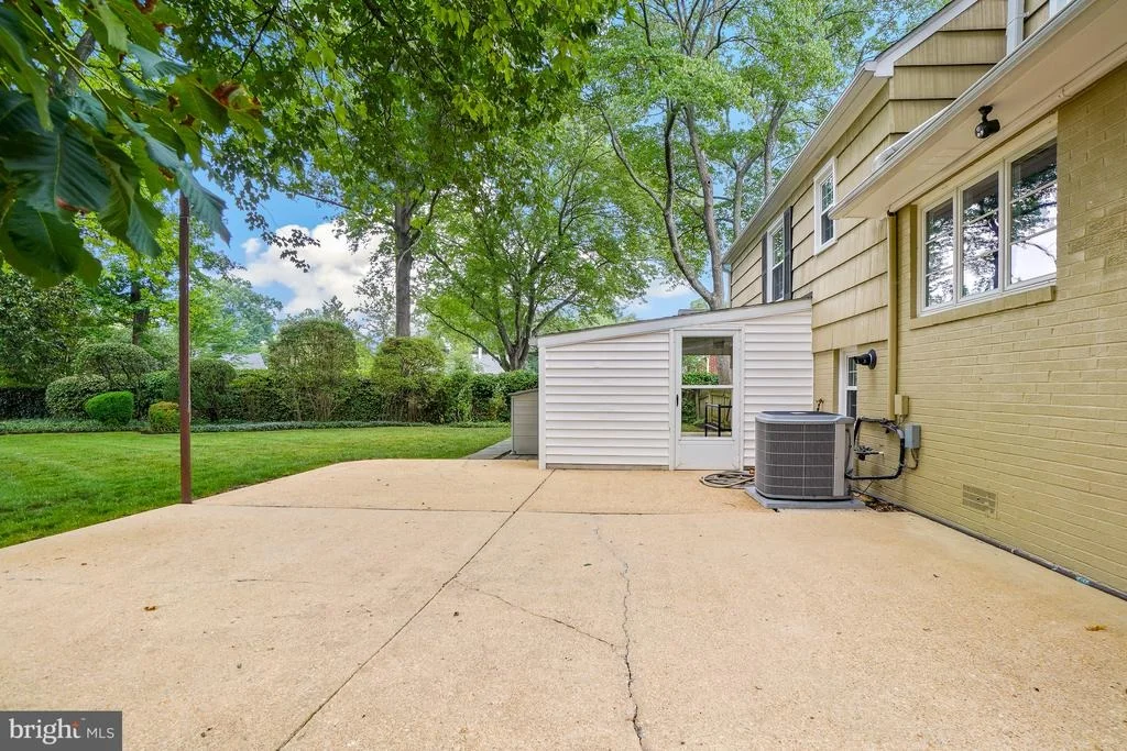 Photo of 8524 DOTER DRIVE