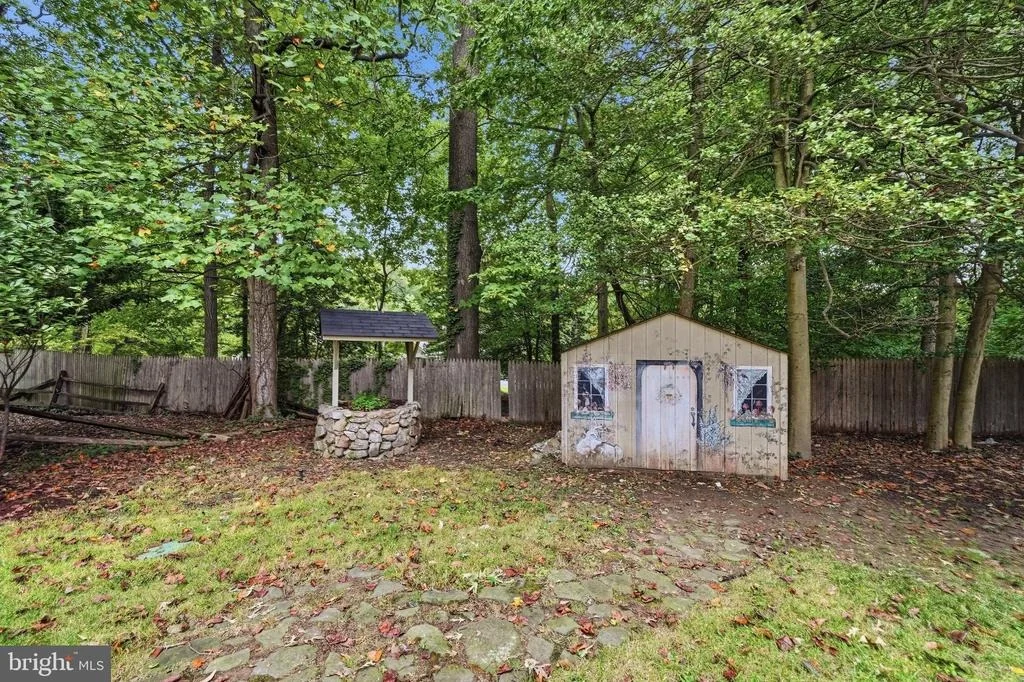 Photo of 10601 SWEETBRIAR PARKWAY