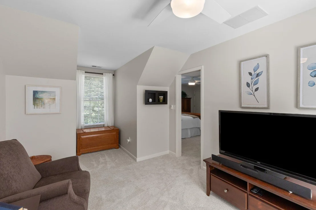 Photo of 71 SIMMONS LANE