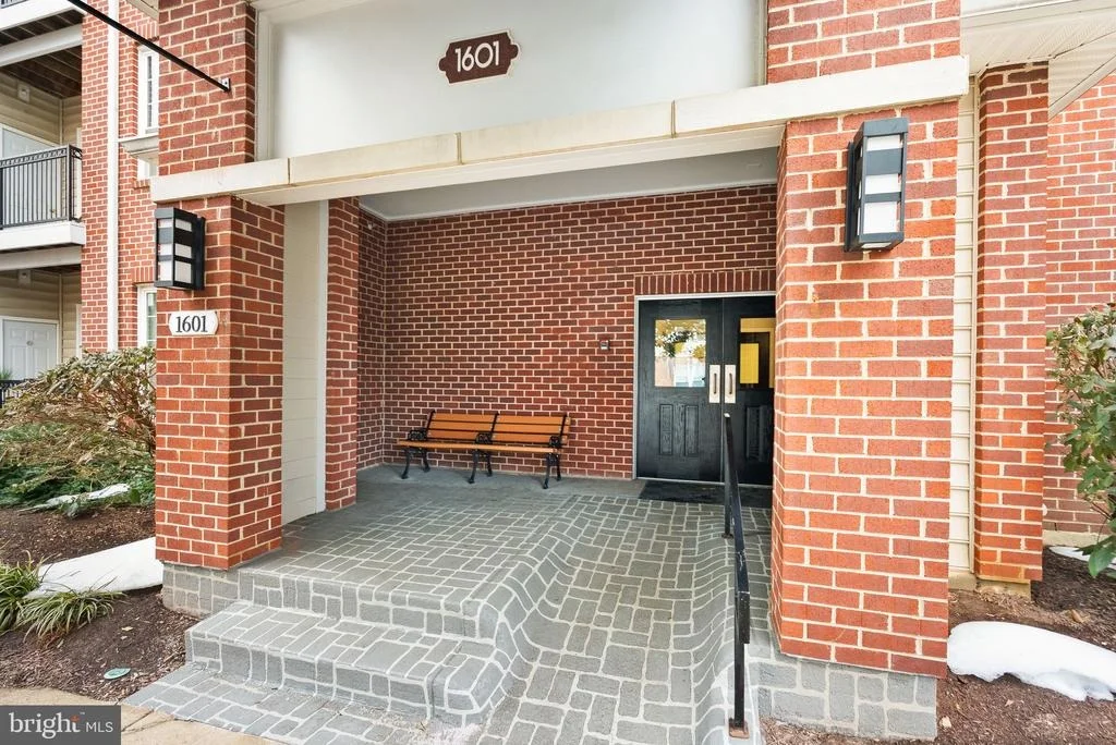 Photo of Unit 1116 at 1601 SPRING GATE DRIVE