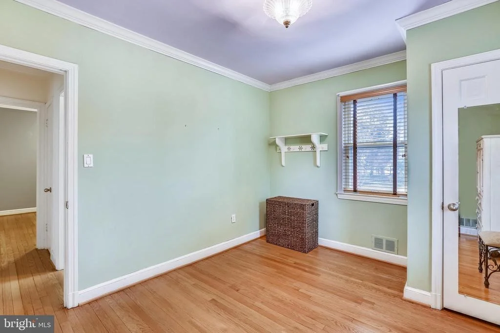 Photo of 8917 WALDEN ROAD