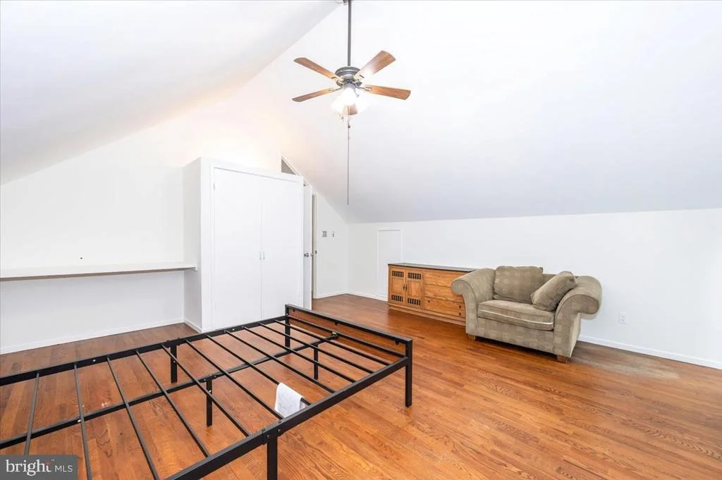 Photo of 9441 HOLBROOK