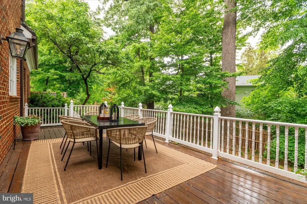 Photo of 4115 40TH PLACE N
